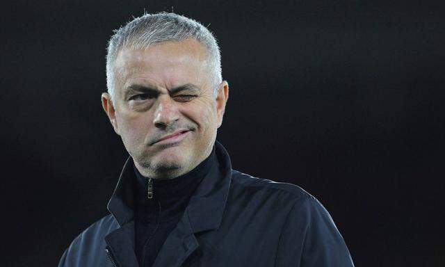 „The Special One“ ist wieder da: José Mourinho kehrt auf die Trainerbank zurück.