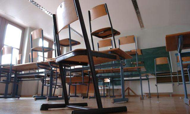 Lehrer verhindert Flucht Privatschulen
