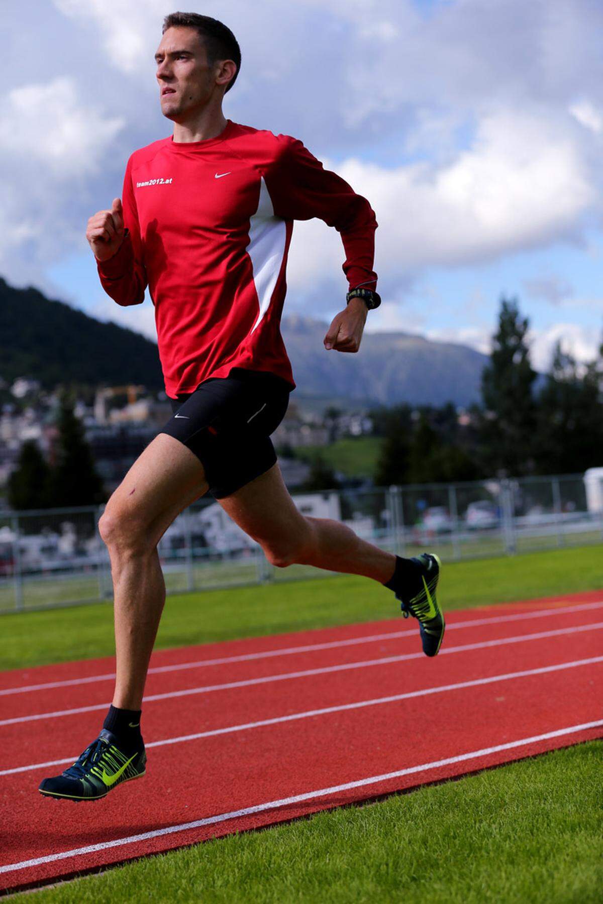 Alter: 25 Jahre  1500 Meter Persönliche Bestleistung: 3:36,11 Minuten  Vojta wird von Willy Lilge trainiert und gilt als erfahrener Athlet. Er hat bereits an zwei Europameisterschaften, an einer Weltmeisterschaft und Olympia 2012 teilgenommen. Sein Ziel ist das Finale über 1500 Meter, wo er in Europa derzeit auf Platz 16 rangiert.