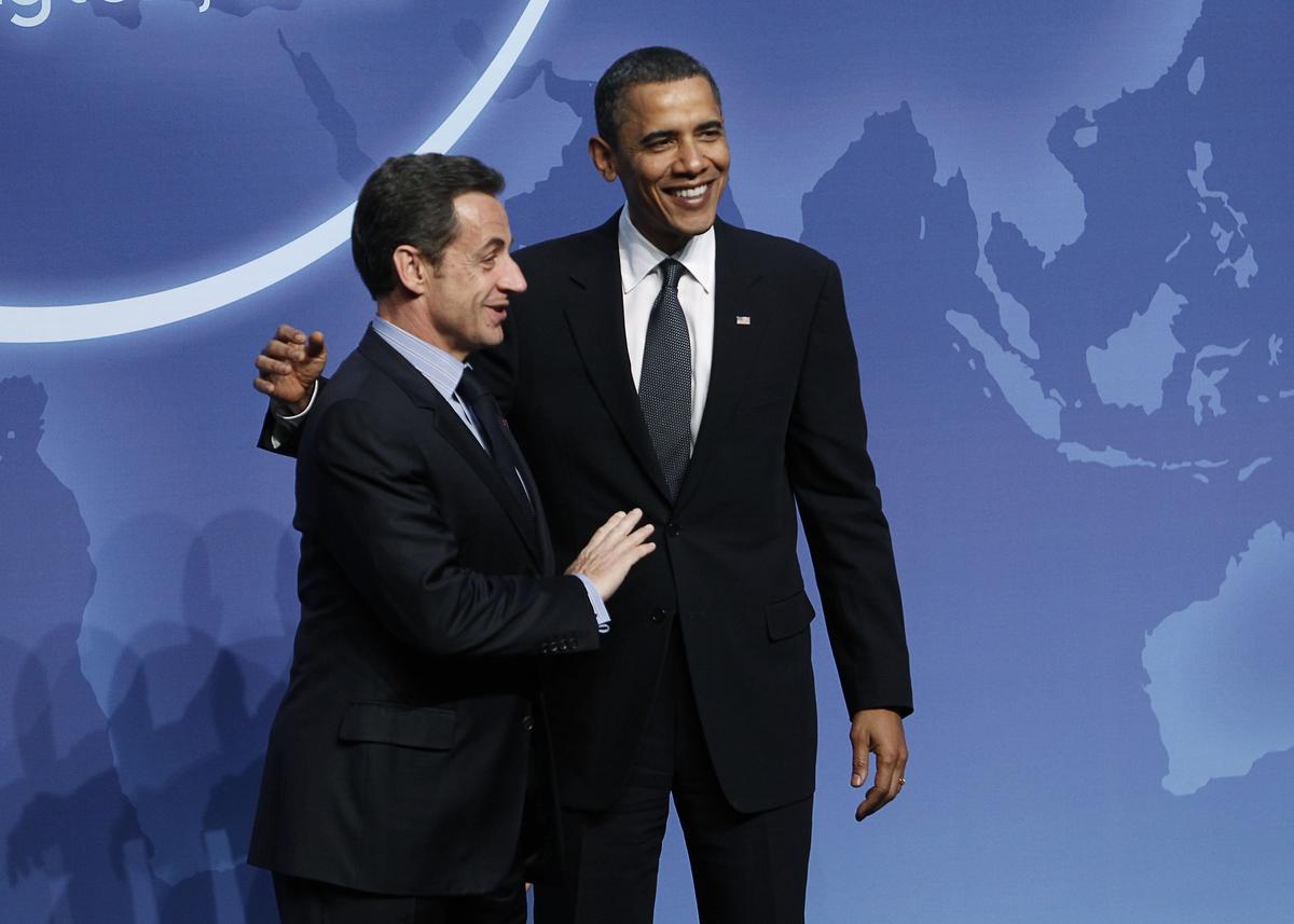 U.S. President Obama welcomes France's President Nicolas Sarkozy at the Nuclear Security Summit in Washington