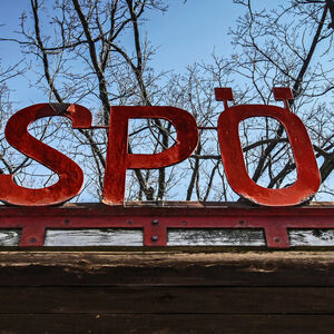 Die sozialdemokratischen Erfolge haben aus Proletariern Kleinbürger gemacht; und die haben nun einiges zu verlieren. 