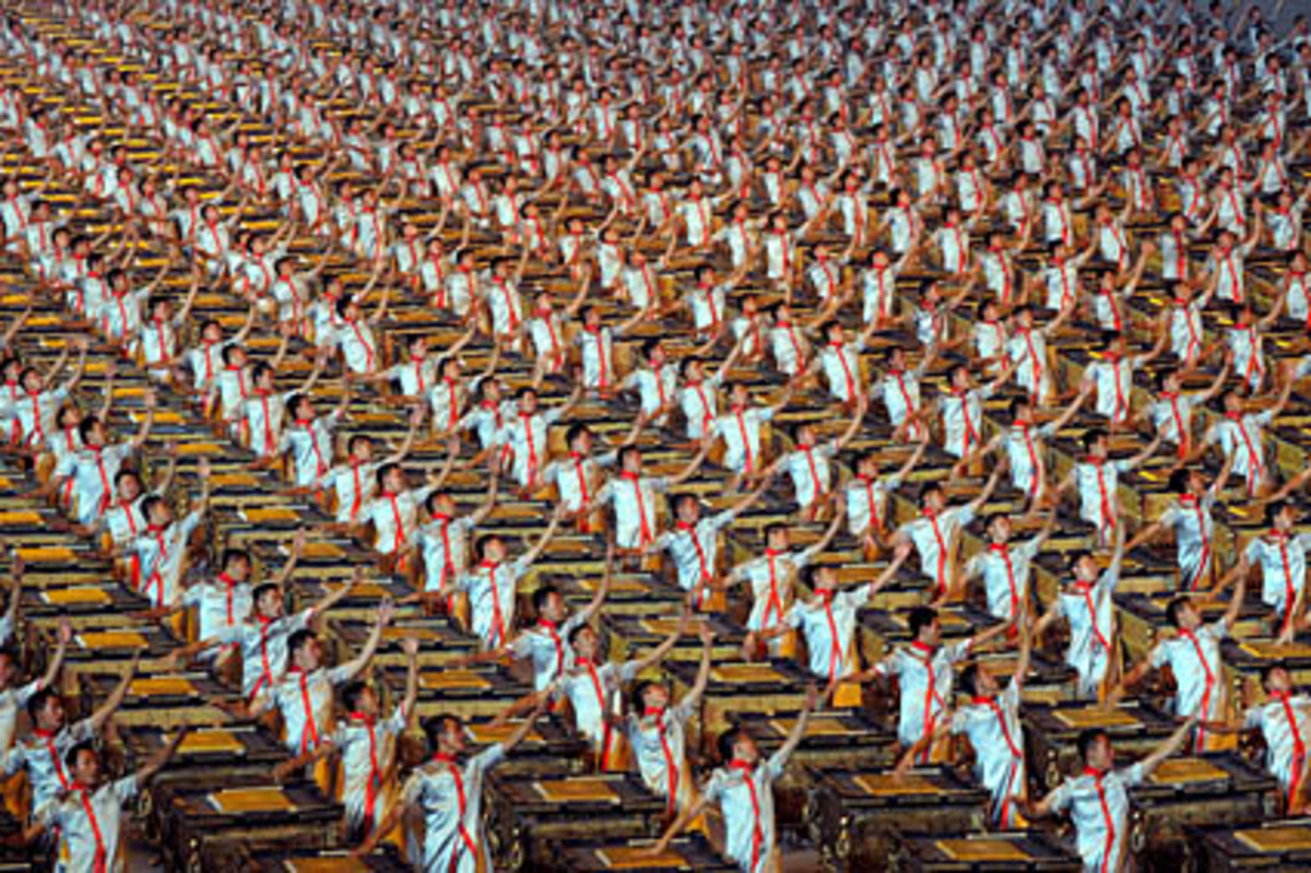 Die großen Errungenschaften der chinesischen Kultur wurden in einer Pathos-triefenden Performance dargestellt.