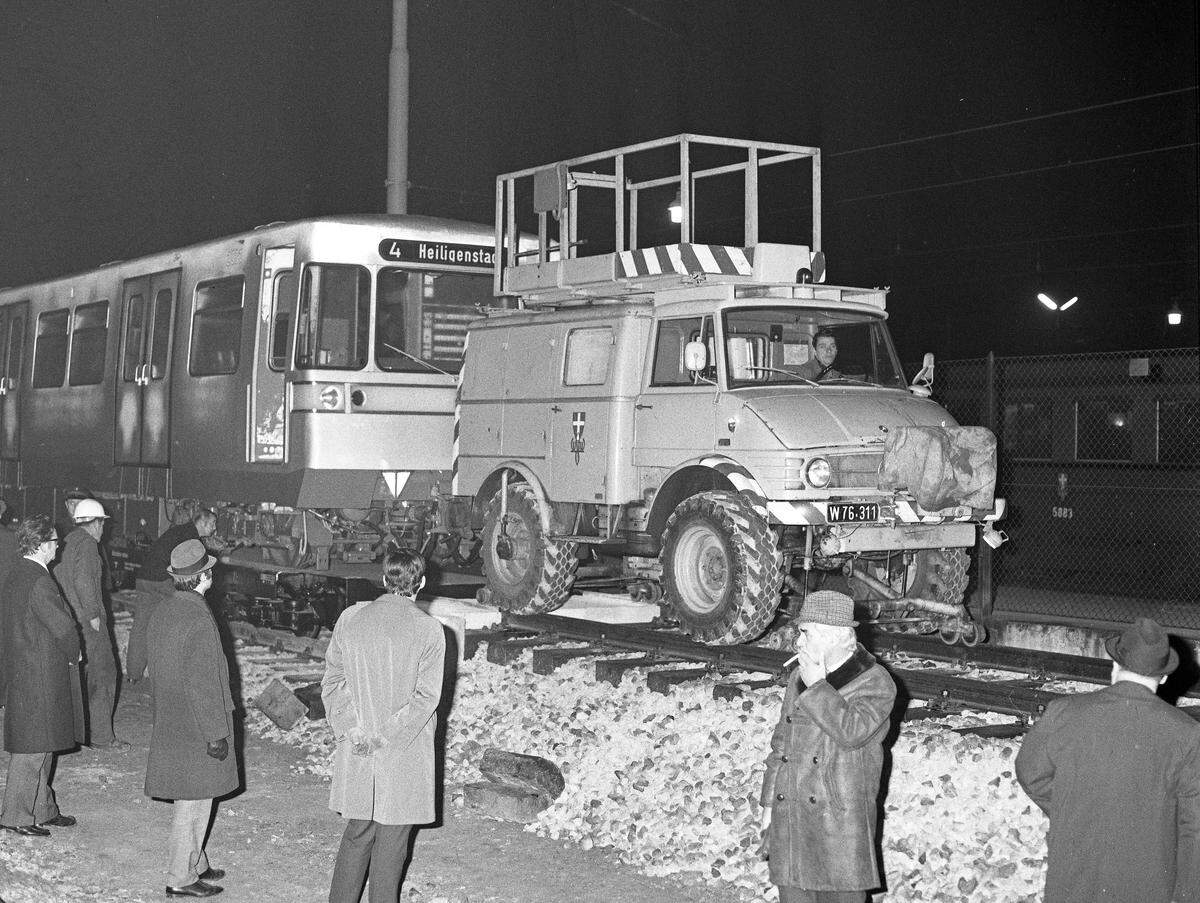 1972 wurde der erste Wagen ausgeliefert. Sie wurden bei Simmering-Graz-Pauker in Wien entwickelt.