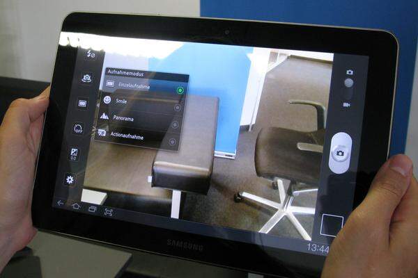 Die Kamera-App reagierte im Test ohne große Verzögerung. Obwohl ein Tablet in der Regel nicht als Kompaktkamera-Ersatz dienen wird, bietet Honeycomb eine wirklich gelungene Panorama-Funktion, die gelegentlich einen Schnappschuss wert ist.