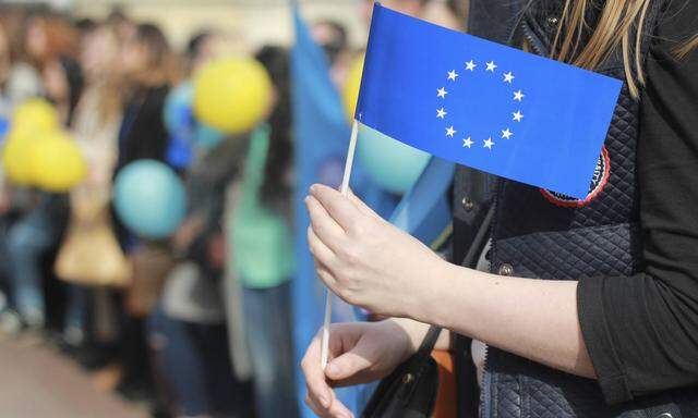 Flashmob in Kiew anl�sslich des Ukraine Referendums in den Niederlanden April 5 2016 Kiev Ukrain