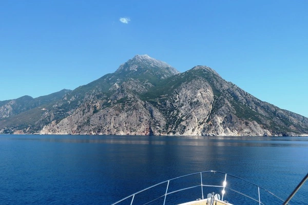 kreta-im-bergangsmodus-auch-der-fr-he-fr-hling-ist-eine-saison