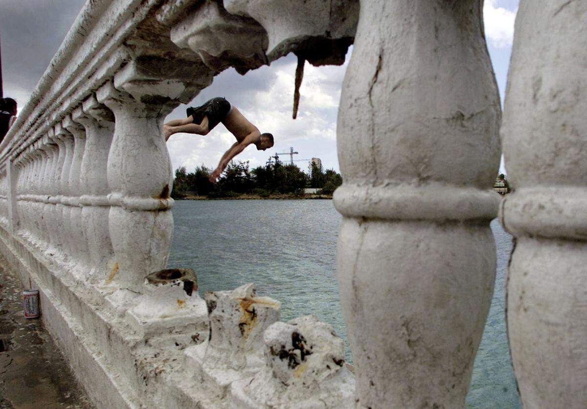 Von Weihnachten kann man in Puerto Rico gar nicht genug bekommen. Einen Tag nach Thanksgiving bis zum 6. Jänner zelebriert man hier eine festliche Stimmung. Besucher können sich nicht nur sechs Wochen lang an der Dekoration erfreuen, sondern auch an der Parrandas-Tradition, einer Art Sternsingen.