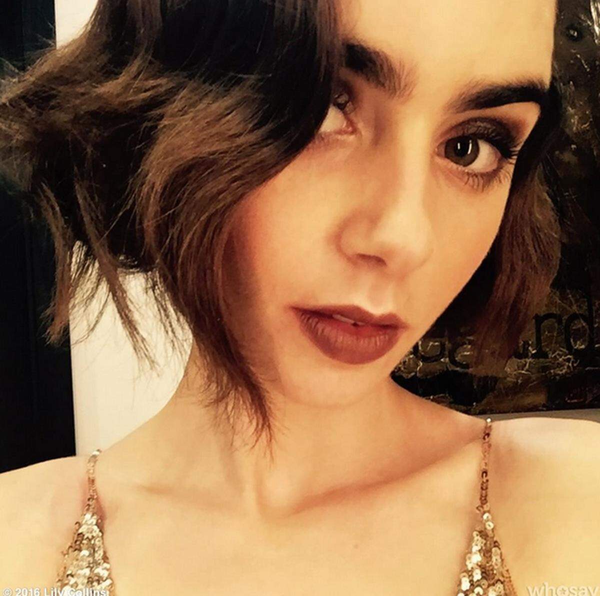 Lily Collins ist eigentlich für ihren Schneewittchen-Look bekannt, immerhin war sie auch schon als Disney-Prinzessin auf der Leinwand.