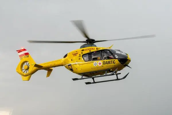 The toddler was flown to a hospital (symbolic image). 