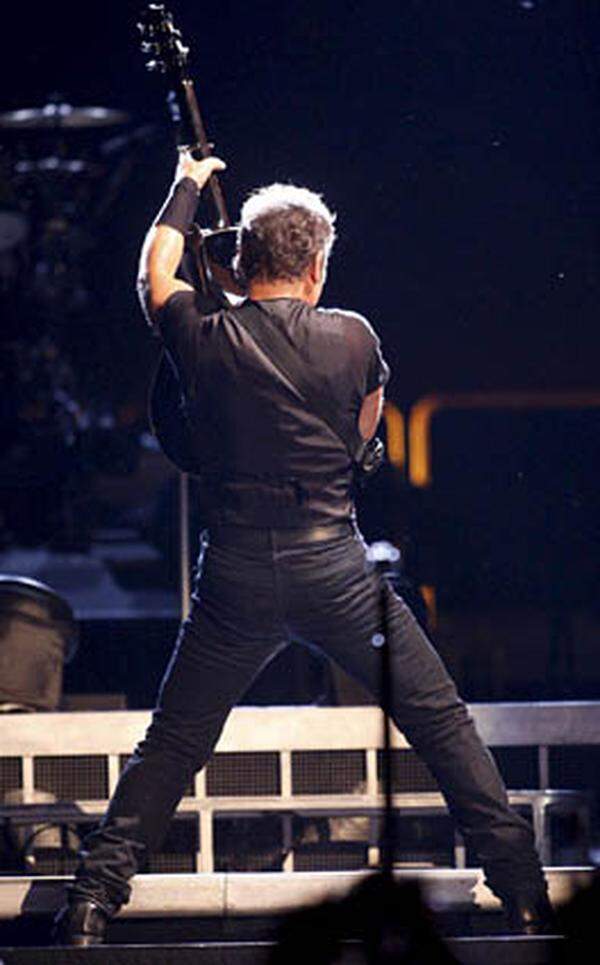 Erst nach den Terroranschlägen vom 11. September 2001 konnte Springsteen gemeinsam mit seiner Band wieder bei den Fans punkten ("The Rising"). Und die Bergfahrt scheint Bergauf zu gehen: Springsteens aktuelle Tour erweist sich in den meisten Städten als absoluter Hit.