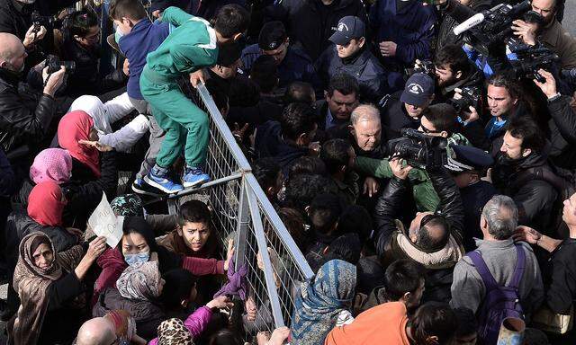 Migranten in einem Flüchtlingslager in Griechenland.
