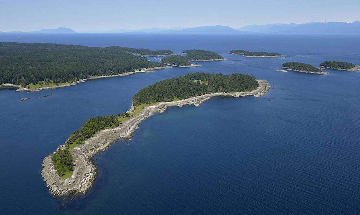 Breakwater Island im kanadischen British Columbia ist sehr gut per Boot erreichbar, wird mit Festland-Strom versorgt, hat sehr gutes Wasser und eine Bootsrampe, die das ganze Jahr über nutzbar ist. 6 Millionen US-Dollar muss man dafür berappen.