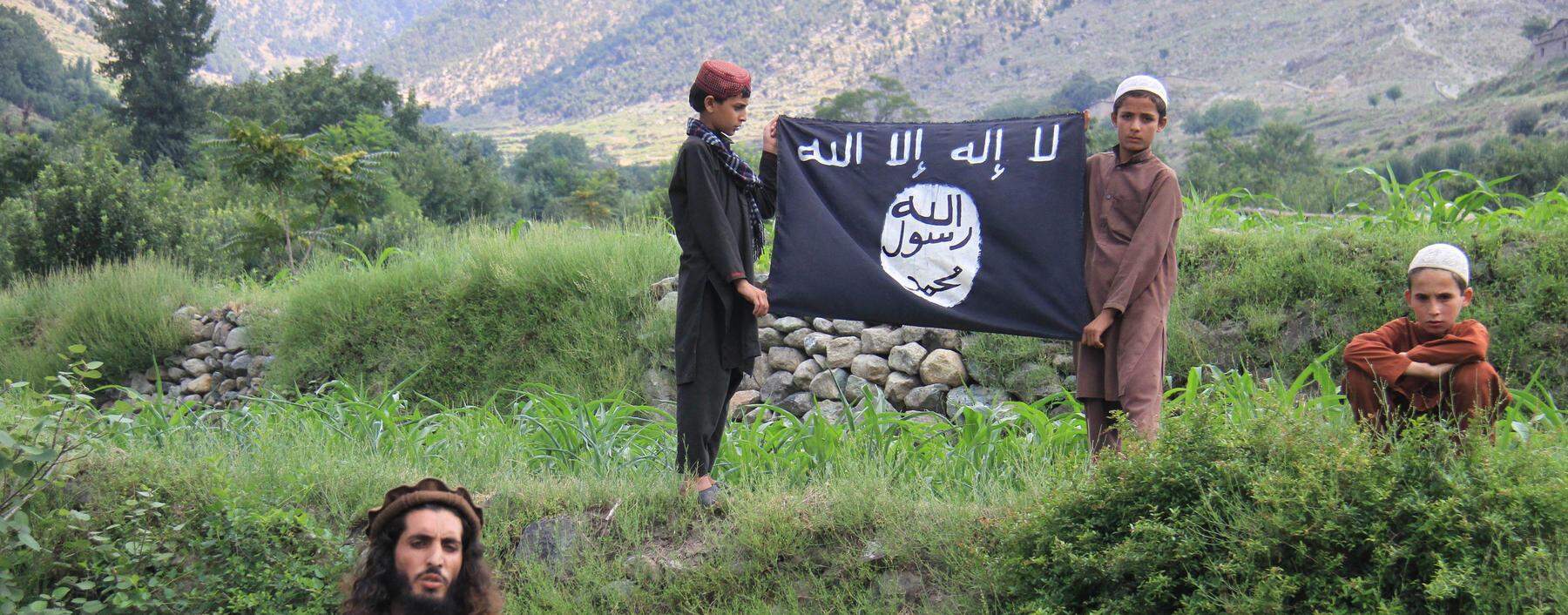 Einer der IS-Führer in der afghanischen Provinz Kunar, die sich von den Taliban losgesagt haben.
