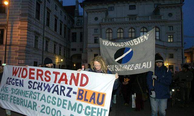 Demo gegen Schwarz-Blau 2005