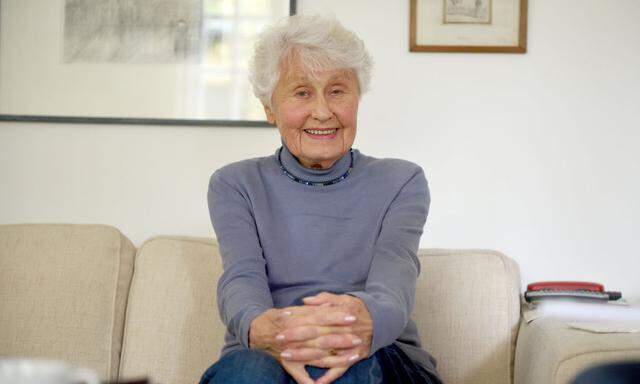 Elisabeth Waltz-Urbancic in ihrem Elternhaus in Grinzing, in dem die 91-Jährige heute lebt.