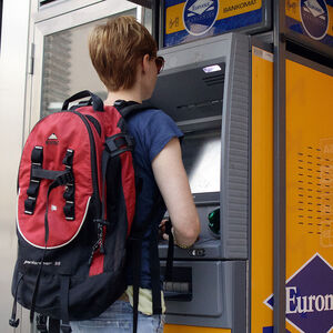 THEMENBILD: BANKOMATGEBUeHREN