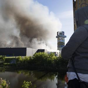 Großbrand im Einkaufszentrum Marywilska 44 im Stadtteil Bialoleka.