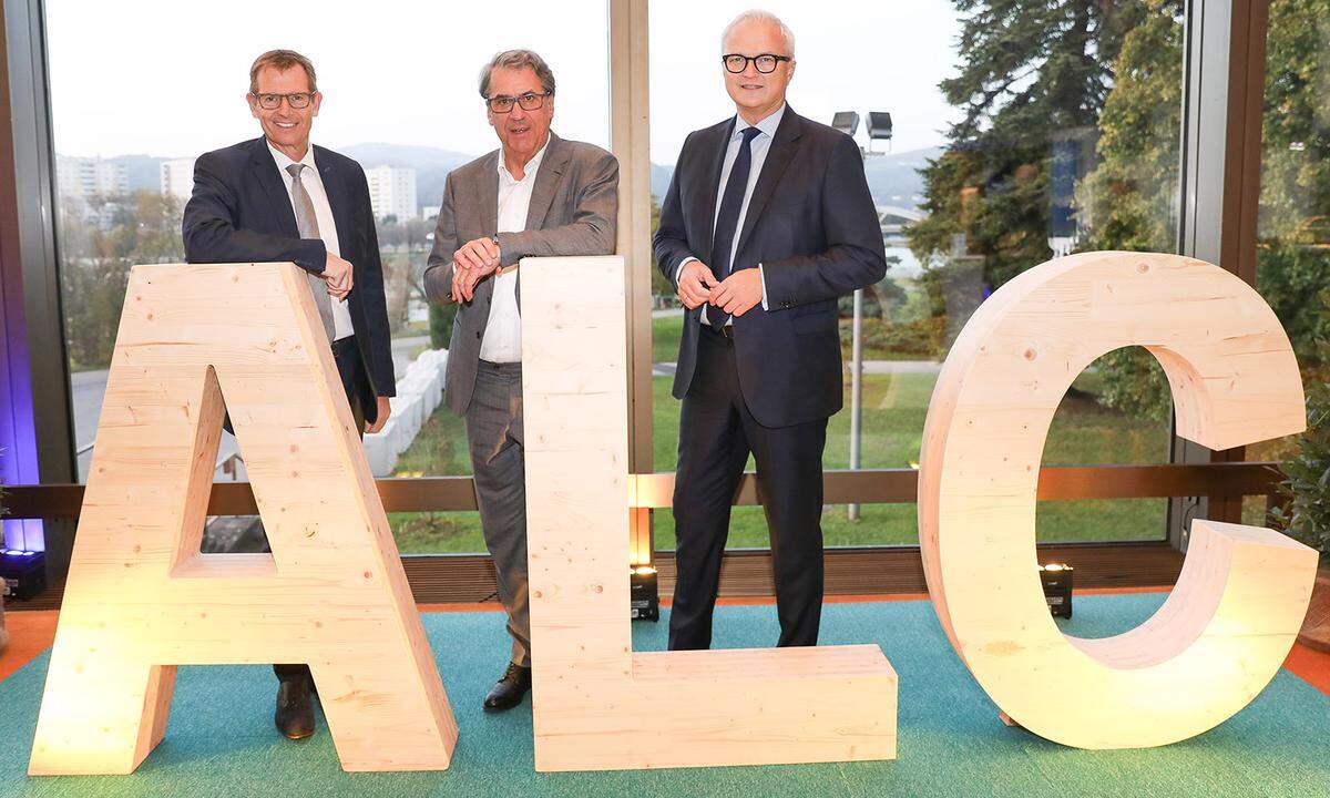 „Presse“-Geschäftsführer Andreas Rast, IV OÖ-Präsident Stefan Pierer und KSV1870-CEO Ricardo José Vybiral (v. l.).