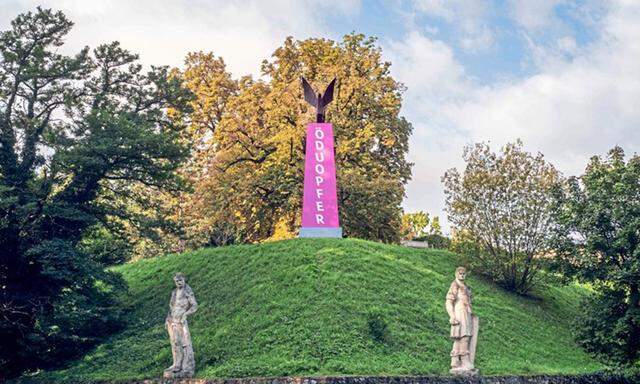 „Österreich, du Opfer“: Eduard Freudmann verhüllte das Grazer Denkmal zur „Befreiung“ von den Alliierten.