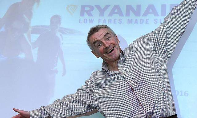 Der umtriebige Ryanair-Boss Michael O'Leary will bei Pauschaltouristen landen.