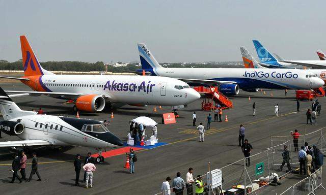 Der euro­päische Konkurrent Airbus droht dem Flugzeugbauer Boeing zunehmend den Rang abzulaufen. 