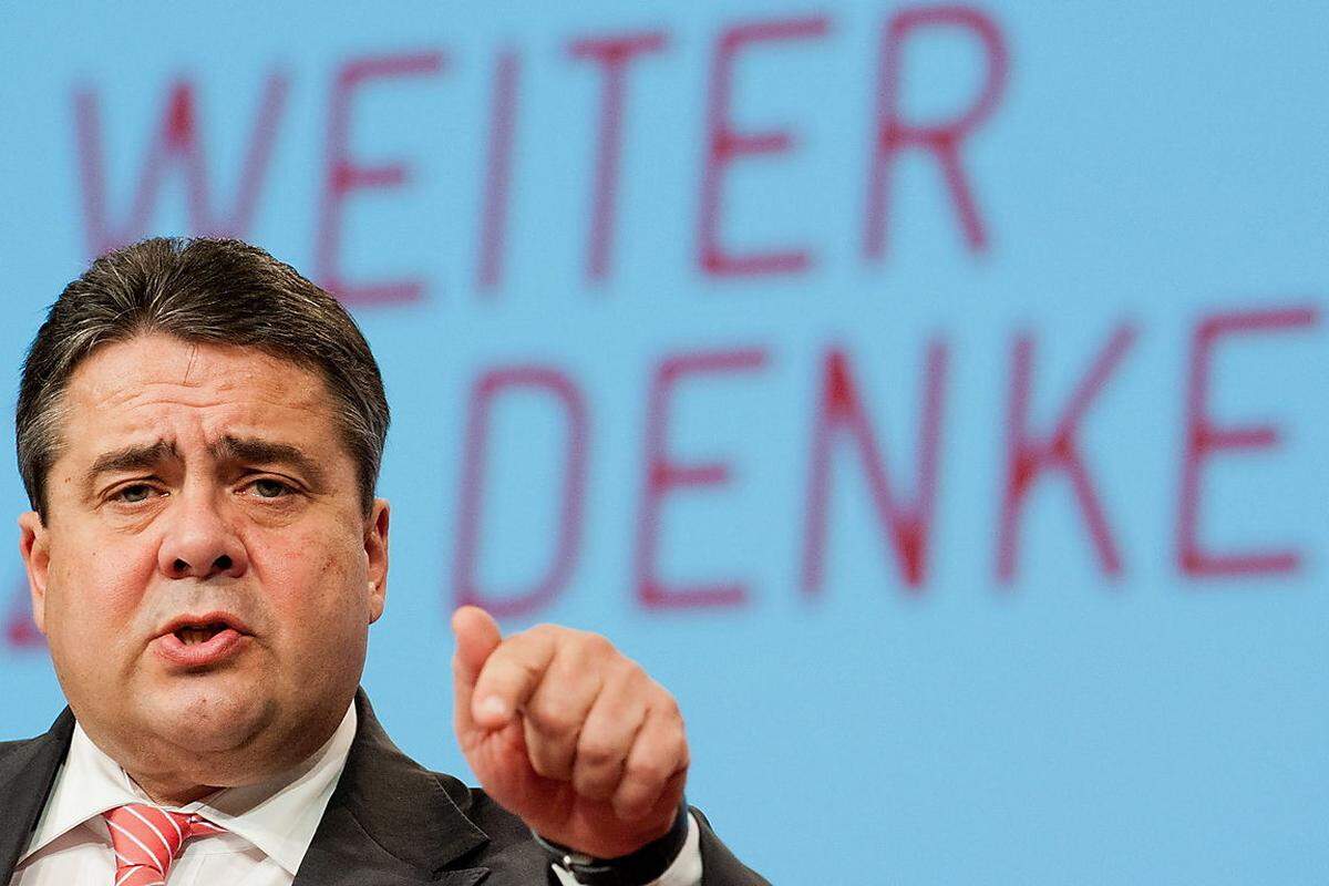 Klar, SPD-Chef Sigmar Gabriel (54) muss Vizekanzler werden. Aber welches Ministerium es wird, war lange unklar. Die Wetten standen gut auf ein Super-Wirtschaftsministerium, und das ist es letztlich auch geworden: Das Wirtschaftsressort wird um die Energieagenden erweitert, Gabriel wird also der neue Herr über die Energiewende. Ein heikles Terrain.