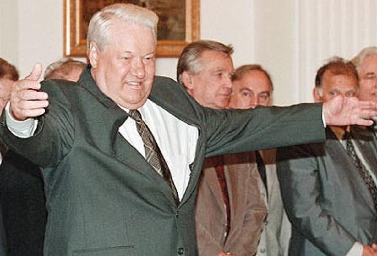 Vor allem aber mangelnde wirtschaftliche Erfolge kosteten ihn die Popularität der frühen Jahre. Im letzten Amtsjahr kamen auch noch Vorwürfe der Bestechlichkeit und persönlicher Bereicherung hinzu.