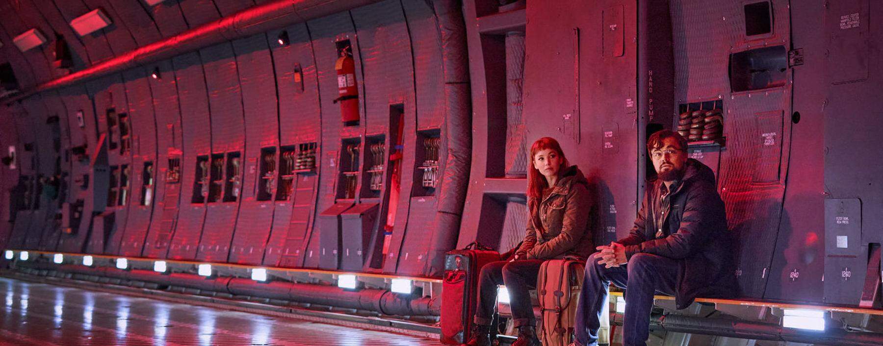Warten auf die Apokalypse: Jennifer Lawrence und Leonardo DiCaprio als Forscher-Team Kate und Mindy.