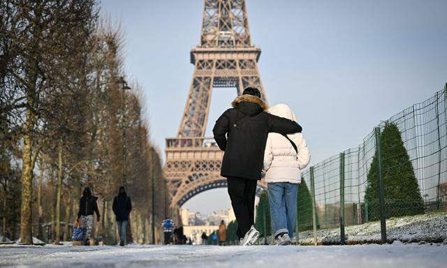 Laut einer Umfrage habe das Liebesleben junger Franzosen einen Tiefpunkt erreicht.