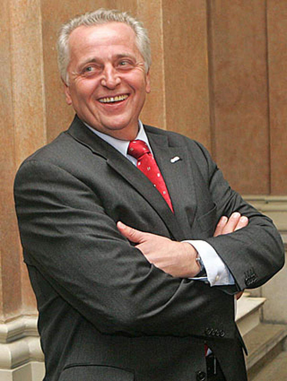 Mit Rudolf Hundstorfer (SPÖ) wurde der höchste Gewerkschafter des Landes, der ÖGB-Präsidenten höchstselbst, Sozialminister im Kabinett Faymann.