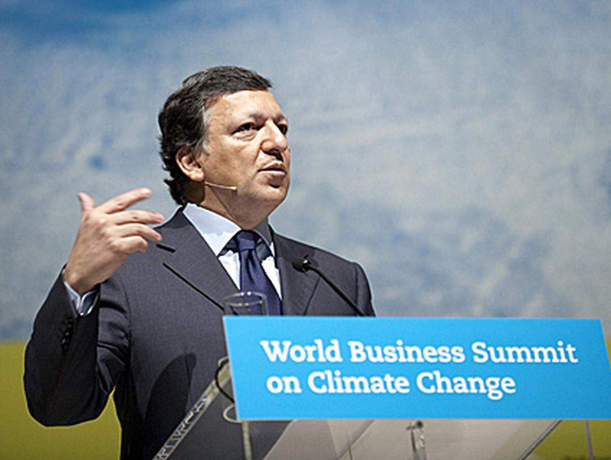 Barroso steht seit fünf Jahren an der Spitze der Kommission, die die laufenden Geschäfte der EU verwaltet. Nach dem Wahlsieg der Konservativen im Europaparlament hat er gute Aussichten auf eine zweite Amtszeit. Die Sozialisten hatten dies unbedingt verhindern wollen.