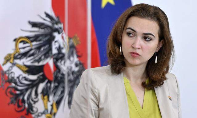 Justizministerin Alma Zadic (Grüne) stellt sich hinter die Korruptionsermittler gestellt 