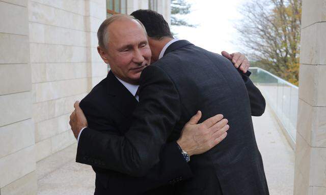 Ziemlich beste Freunde: Der russische Präsident, Wladimir Putin, lud den syrischen Machthaber, Bashar al-Assad, am Montag zu Gesprächen in die südrussische Stadt Sotschi. 