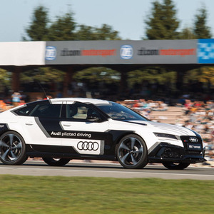 Audi RS 7 Concept dieses Auto f�hrt ohne Fahrer autonomes Fahren Aktion Action Finale der DTM