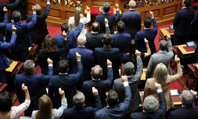 Schon in der letzten Legislaturperiode hat das griechische Parlament eine Reihe kostspieliger Maßnahmen beschlossen.