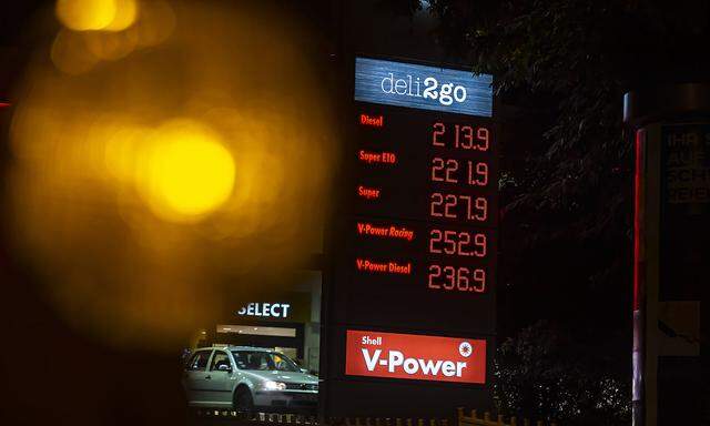 Spritpreise Quo Vadis? Benzinpreise steigen im Vorgriff auf die Steuerverguenstigung. Ab 1. Juni gilt die Steuerentlastun