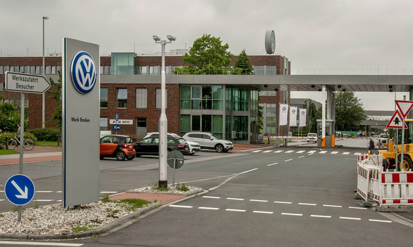 VW Volkswagenwerk Emden gesehen am 18 06 2018 *** VW Volkswagenwerk Emden seen on 18 06 2018