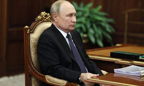 Wladimir Putin sieht sich „vom antirussischen Kurs“ Londons verfolgt.