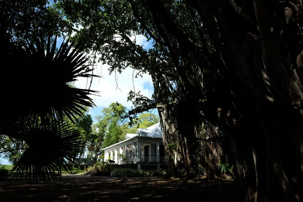 The old home of the plantation owners in Pampelmousses.