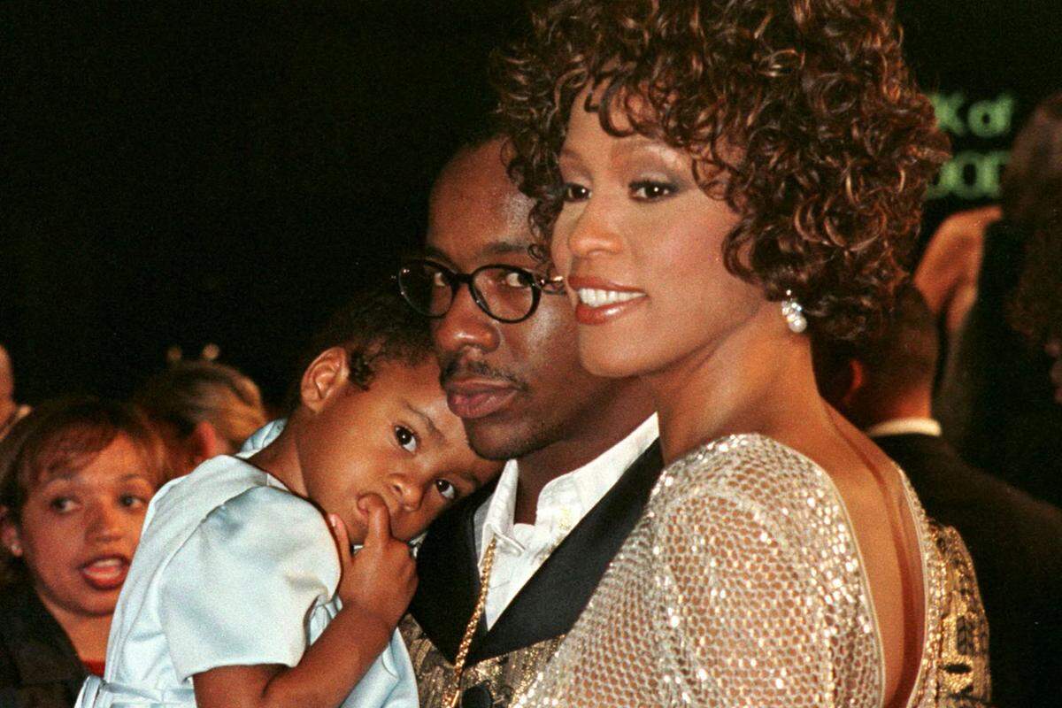 Es ist das bisher letzte Kapitel in der wechselhaften Familiengeschichte der Browns und Houstons. Whitney Houstons einziges Kind stammt aus der 2007 geschiedenen Ehe mit Brown, er hat fünf Kinder.