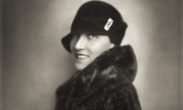 Charlotte Bühler, Pionierin für Kinderpsychologie, 1925 fotografiert im Atelier Setzer.