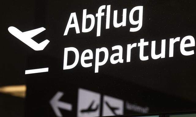 Der Flughafen erwartet im Sommer viele Passagiere. 