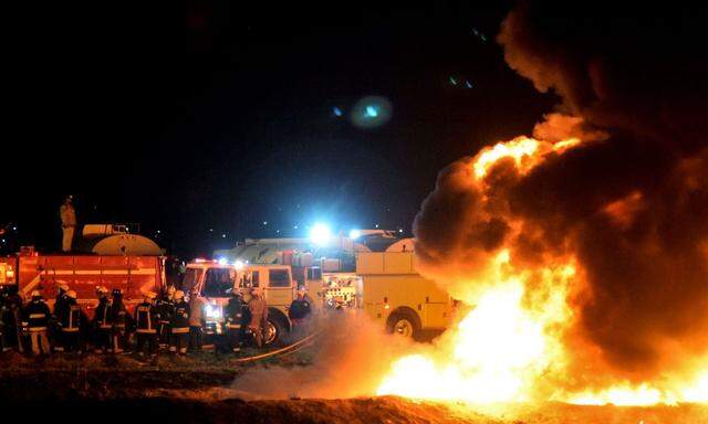  Explosion an einer Benzinleitung in Mexiko