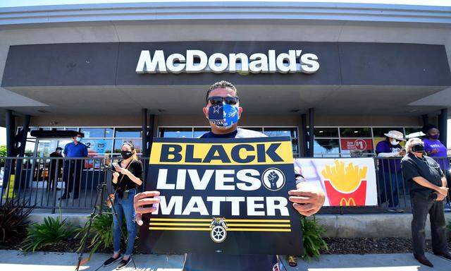 McDonald's ist mit Rassismus-Vorwürfen konfrontiert