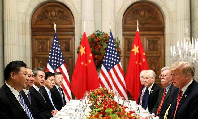 Archivbils aus Dezember 2018, als sich China und USA in hochrangigen Delegationen im Rahmen des G20-Gipfels in Buenos Aires gegenüber saßen.