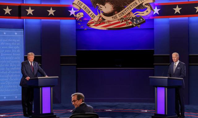 Ex-US-Präsident Donald Trump bei einer TV-Debatte gegen Joe Biden 2020.
