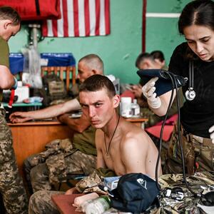 Ein Bild von Ende Juli 2023 aus der Region Saporischschja, wo verwundete ukrainische Soldaten medizinisch versorgt wurden.