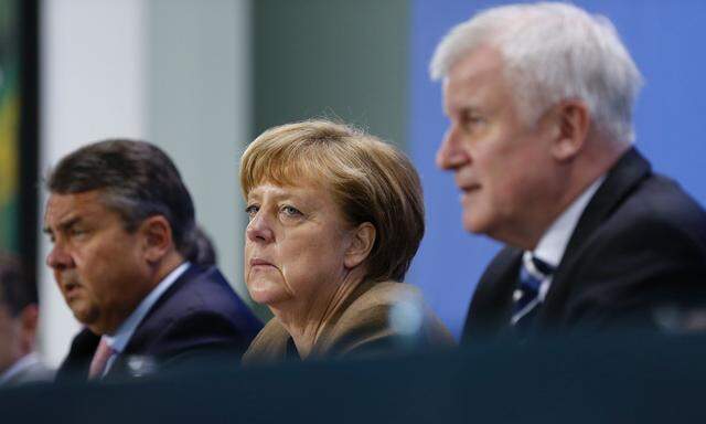 Verstimmte Großkoalitionäre in Berlin: Angela Merkel, Sigmar Gabriel (l.) und Horst Seehofer haben sich derzeit nicht viel zu sagen. Und wenn doch, dann nichts Nettes. 