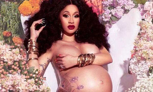 US-Rapperin Cardi B ist mit 25 Jahren erstmals Mutter geworden. Die bürgerlich als Belcalis Almanzar bekannte Musikerin aus New York brachte am 10. Juli eine Tochter zur Welt. Die kleine Kulture Kiari Cephus ist ihre gemeinsame Tochter mit Rapper und Ehemann Offset von der Band Migos. Beide Musiker feiern in den USA derzeit große Erfolge. Cardi B's Debütalbum "Invasion Of Privacy" hatte es im April an die Spitze der Album-Charts geschafft und hält sich seitdem in den obersten zehn Plätzen.