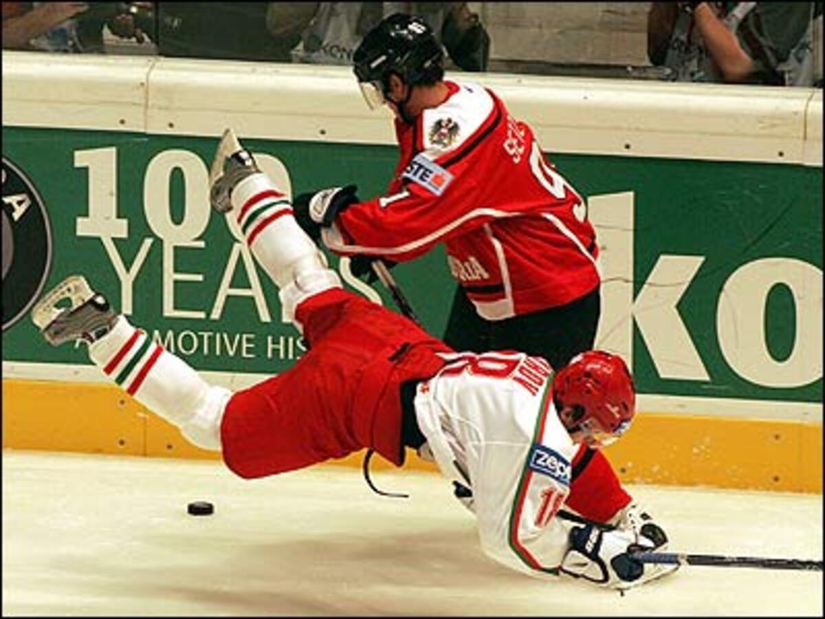 29. April Österreichs Eishockey-Team fixiert in Tallinn mit einem 5:3-Sieg über Polen den Wiederaufstieg in die A-Gruppen-WM.